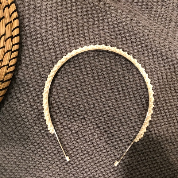 J. Crew Accessories - J.Crew Pearl headband